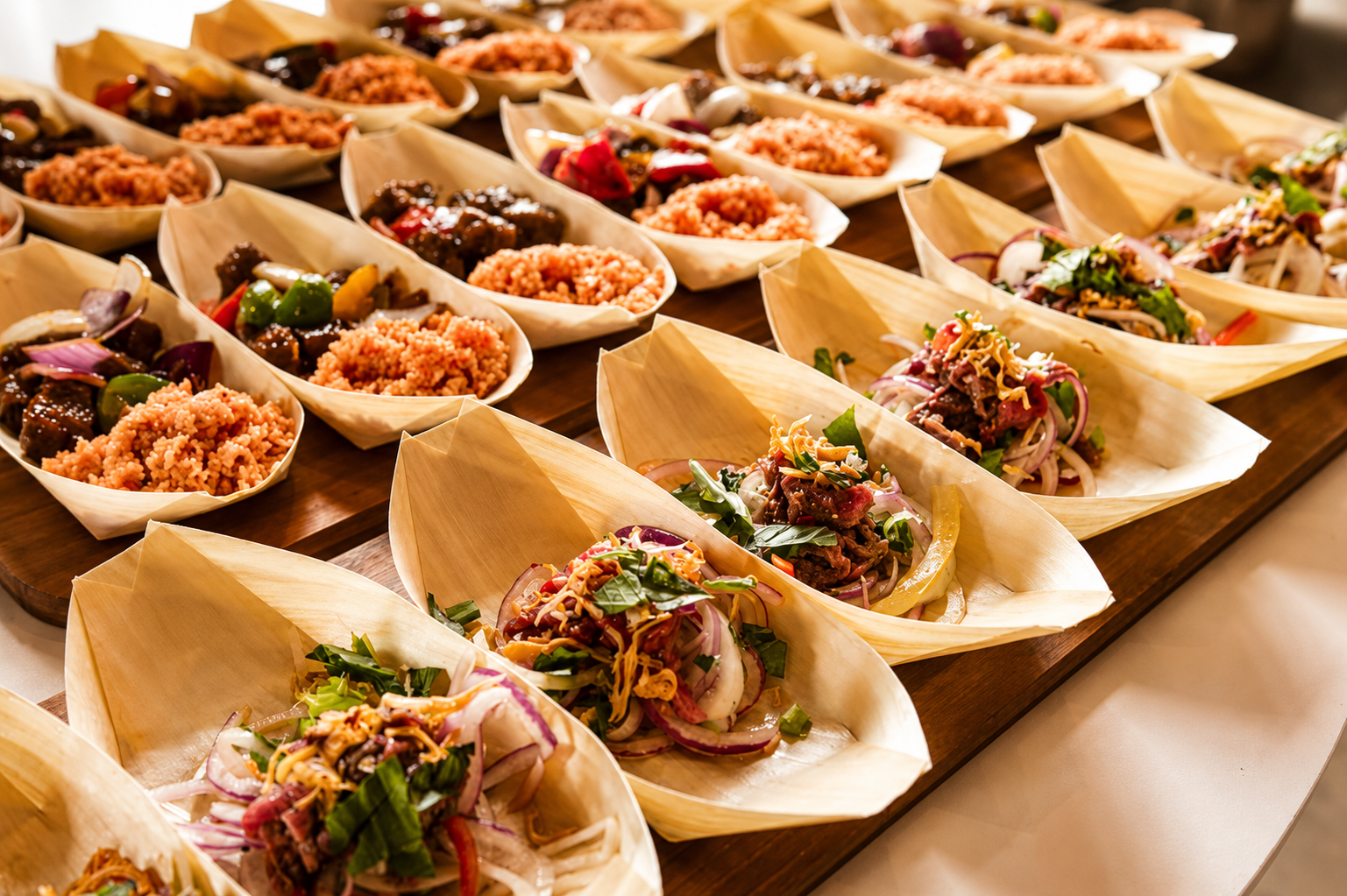 Service buffet et bouchées pour événements chez Vui